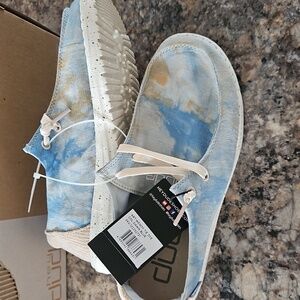 Size 7 Hey Dude‎ Tie-Dye Casual Women's New Shoes